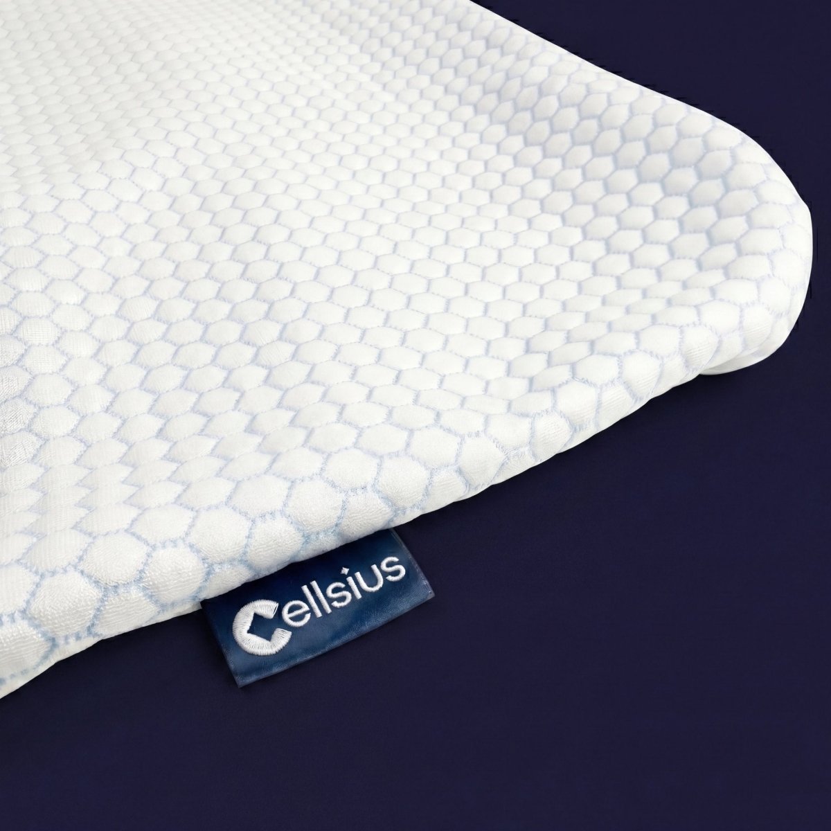 Taie d'oreiller fraîche et pratique (système drap housse) - Pose rapide, nuits fraîches